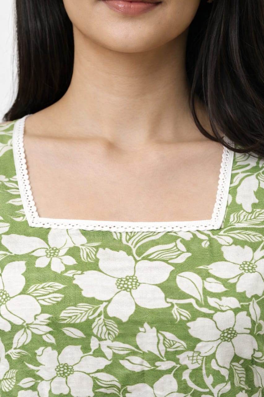 Women Green Floral Printed Cotton Short Kurti Top