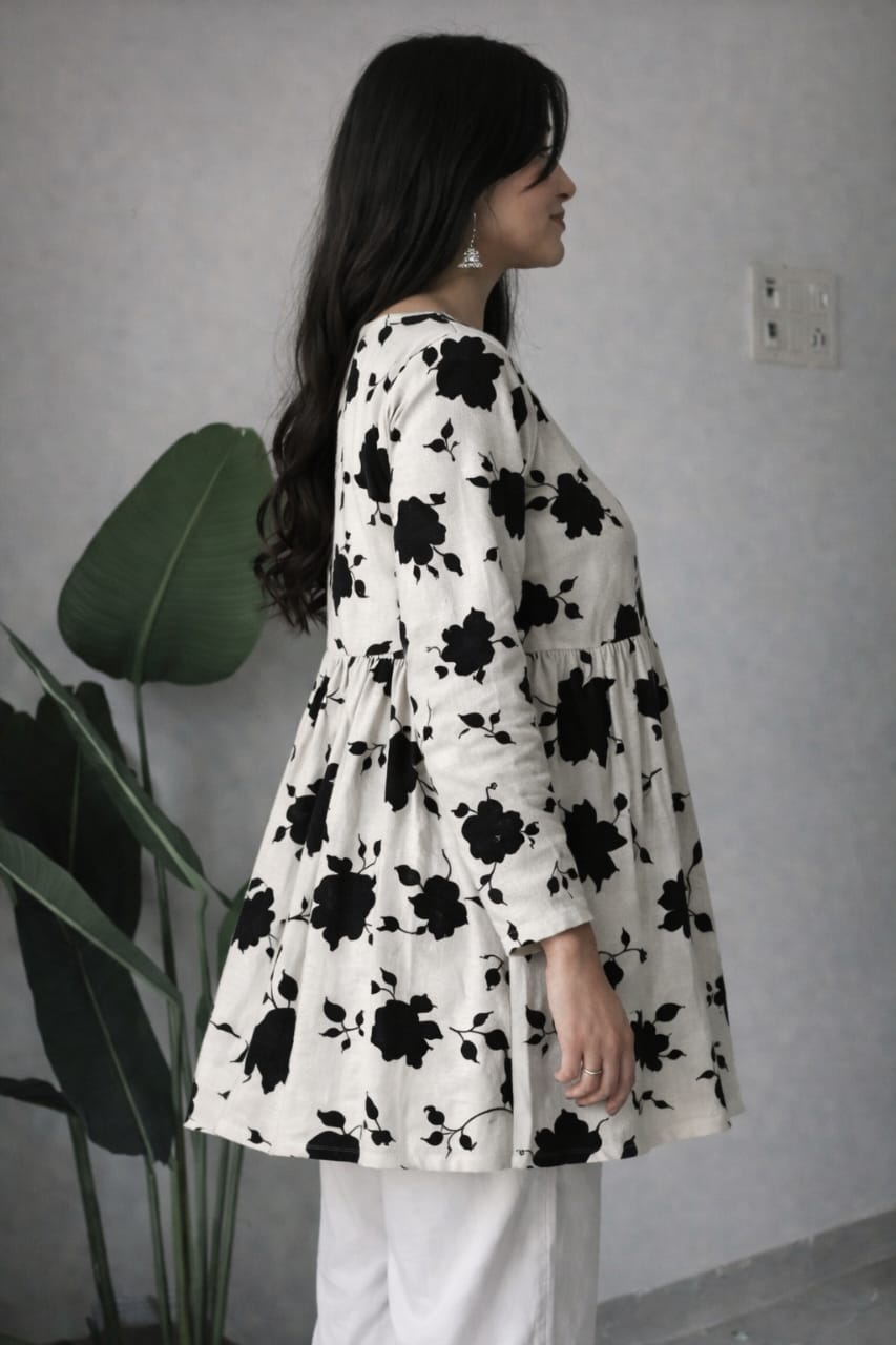 Elegant Black Floral Printed Empire Waist Kurti Top